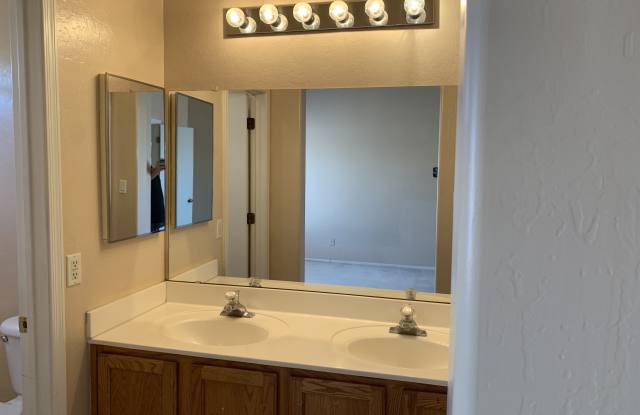 13175 W Caribbean Ln Gallery 4