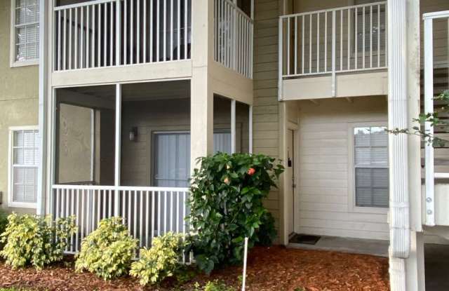 Ground Floor 1 BR + Den in Brandon with Resort Amenities - Up to one Month Free! photos photos