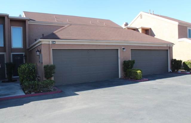 Gorgeously Remodeled 2 bedroom TownHome For Rent - 543 Arrow Highway, Azusa, CA 91702