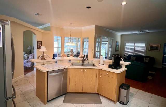 7424 Harvard Hills Place Gallery 4