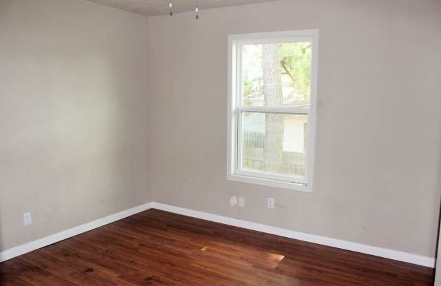 1715 West Main Street - H Gallery 4