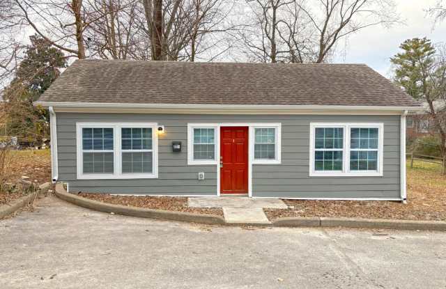 2 Bedroom and 1 Bath Cottage with private parking and large back yard. photos photos