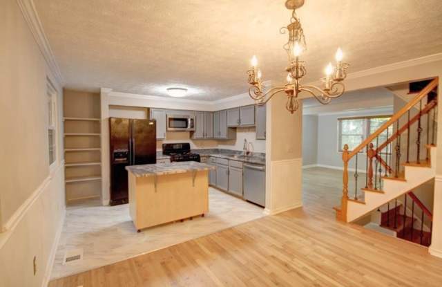 8879 Roberts Drive Gallery 3