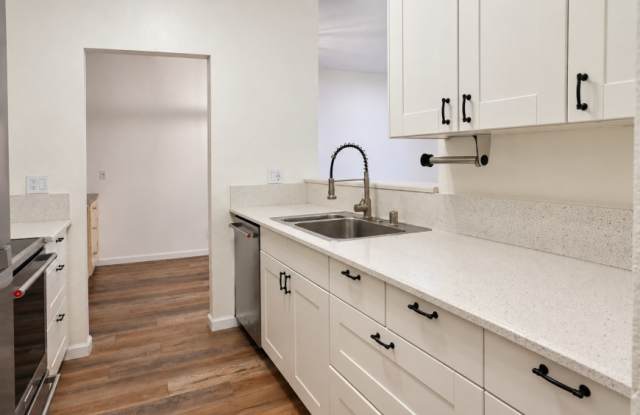 330 Park View Ter. Gallery 3