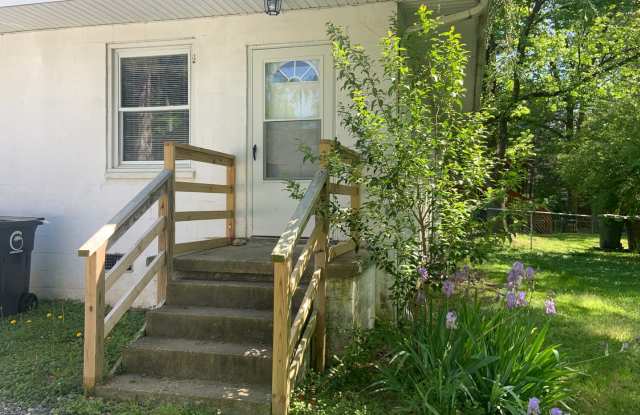 1 Bedroom Duplex, Lawn service included! photos photos