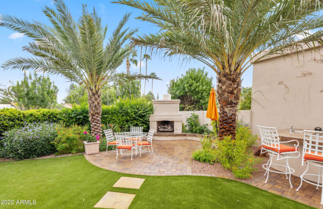 7799 E OAKSHORE Drive - 7799 East Oakshore Drive, Scottsdale, AZ 85258