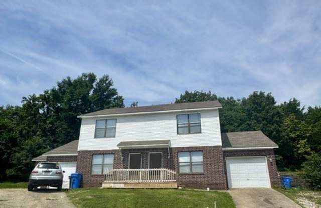 885 S Green Point Trace - 885 South Green Point Trce, Fayetteville, AR 72704 885 S Green Point Trace - 885 South Green Point Trce, Fayetteville, AR 72704