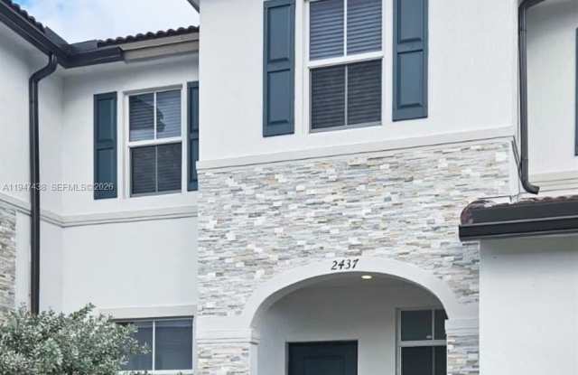 2437 NW 119th Ter photos photos