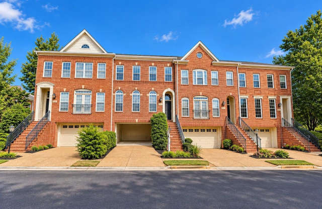 2833 GRACE FOREST Place Gallery 1