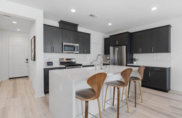 39532 Tannat Dr - 39532 Tannat Drive, Temecula, CA 92591