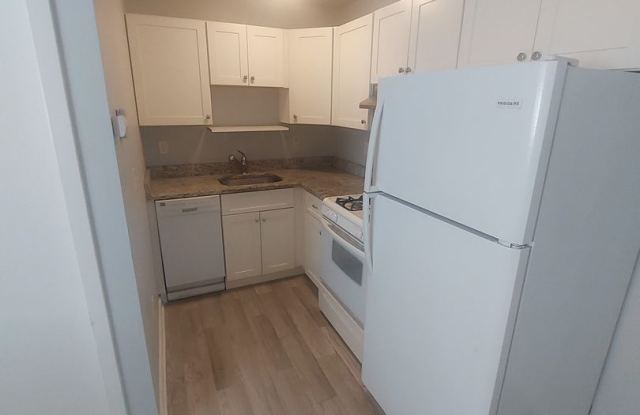 18 Farmington Ave photos photos