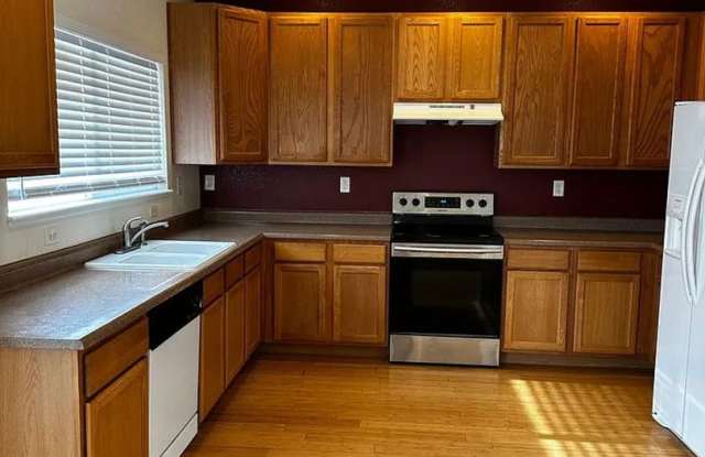 Spacious 3BR House in Peyton Gallery 4
