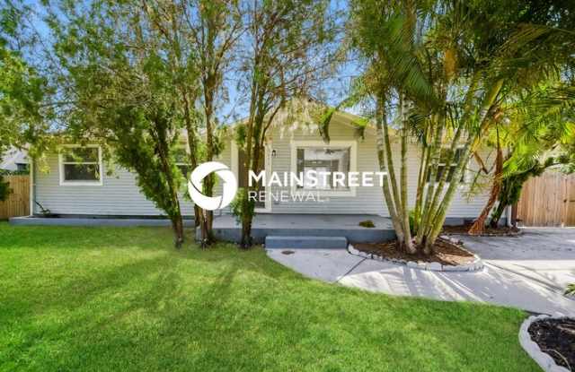 5111 22nd Street Court East - 5111 22nd Street Court East, Manatee County, FL 34203