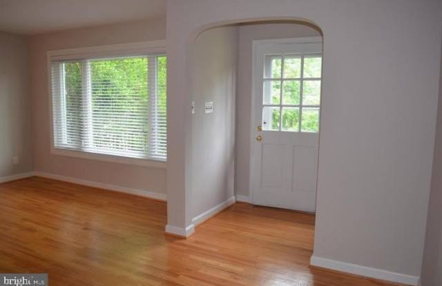 6303 KIRBY ROAD Gallery 4