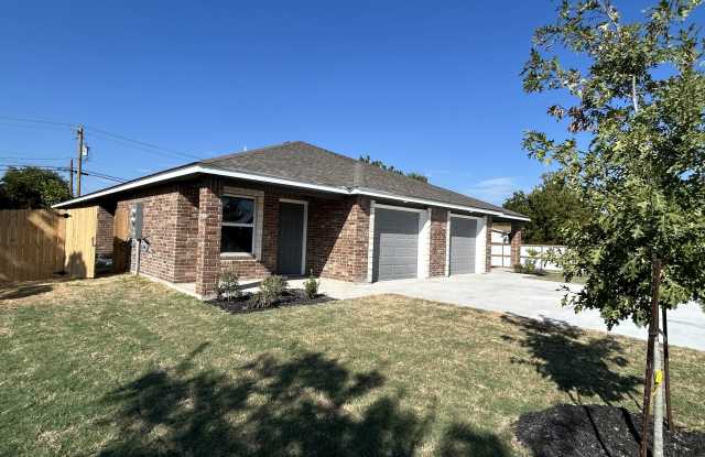 1500 Mohican Trail - A Gallery 2
