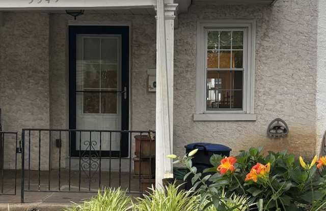 3349 Ainslie Street photos photos