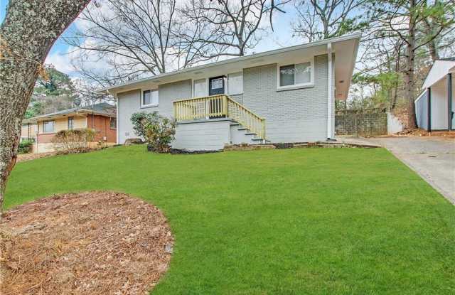 2233 Springdale Circle SW Gallery 3