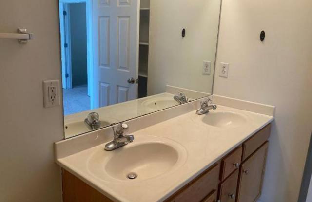 8346 Glenwood Springs Ct Gallery 4