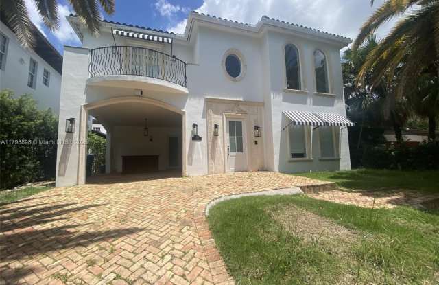2422 S Miami Ave photos photos