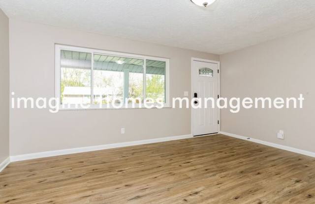 12047 Mallet Drive Gallery 4