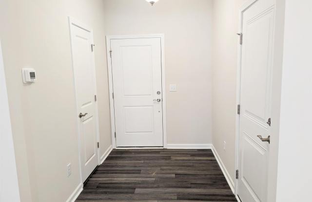 1527 Smoky Mountains Street Gallery 2