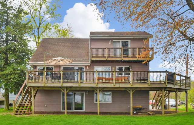 3800 EDGEWATER PLACE Gallery 2
