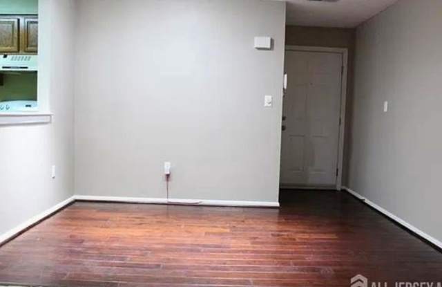 5219 RAVENS CREST Drive Gallery 2