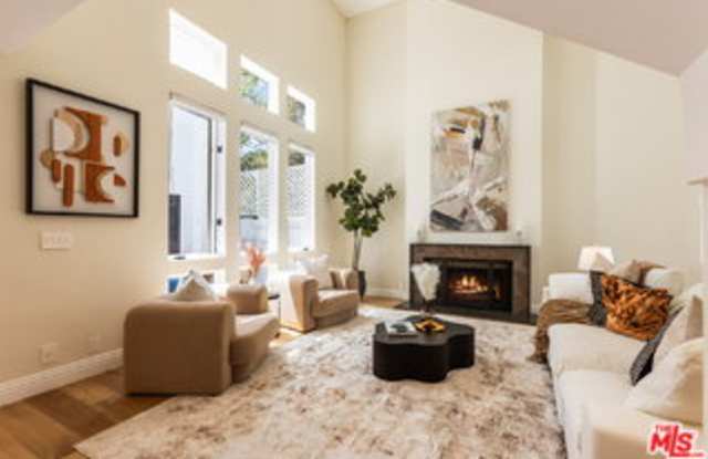 869 South Bundy Drive - 869 South Bundy Drive, Los Angeles, CA 90049 869 South Bundy Drive - 869 South Bundy Drive, Los Angeles, CA 90049