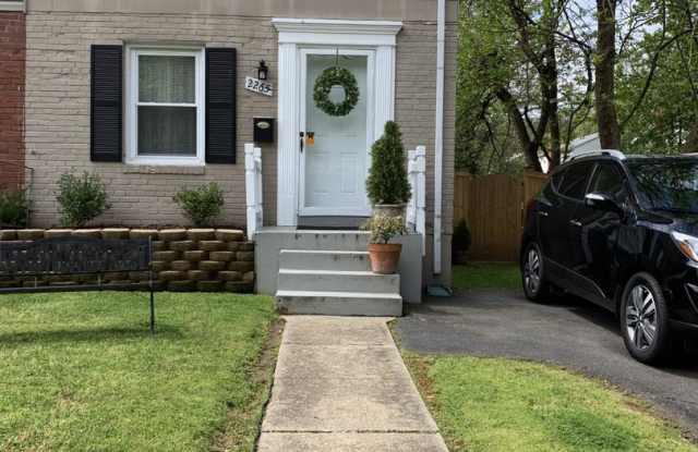 2265 ARLINGTON TER - 2265 Arlington Terrace, Huntington, VA 22303