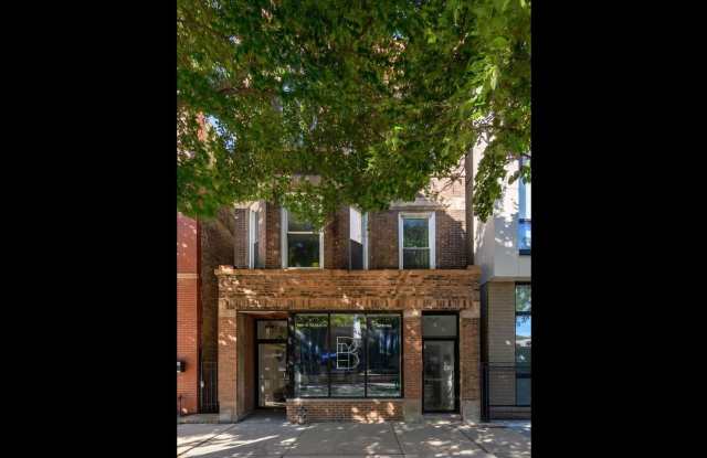 1518 N Ashland Avenue Gallery 1