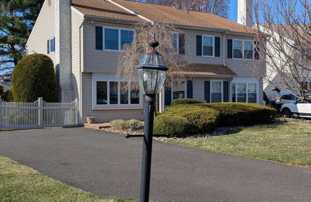 1 HORSESHOE CIRCLE - 1 Horseshoe Circle, Horsham, PA 19044 1 HORSESHOE CIRCLE - 1 Horseshoe Circle, Horsham, PA 19044