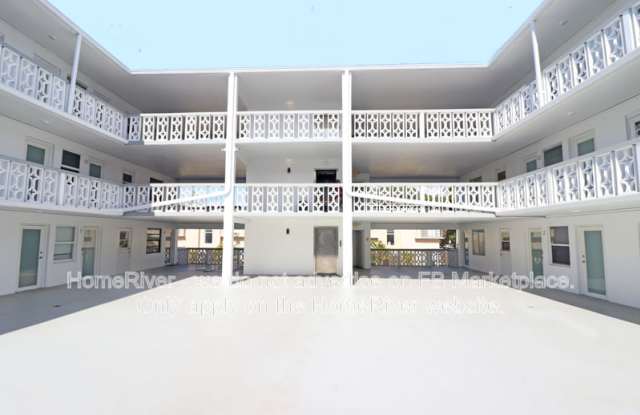 900 6th St photos photos