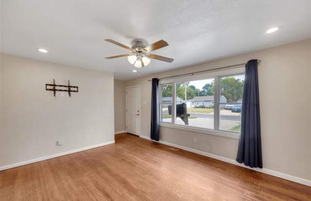 810 Florland Drive Gallery 3