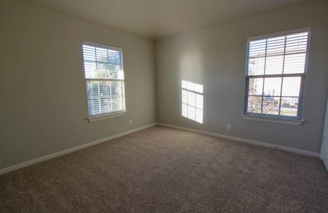 Beautiful 2-Bedroom, 2-Bath Condo in South Austin photos photos