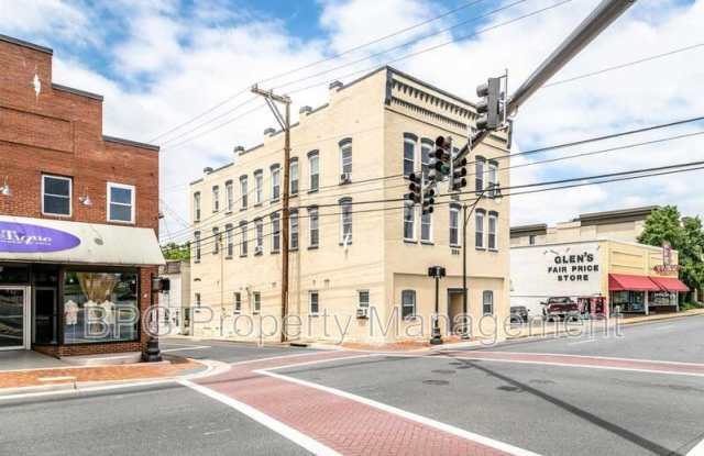 20 W Wolfe Gallery 3