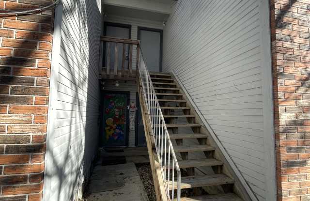 1101 Bois D'Arc Street - A photos photos