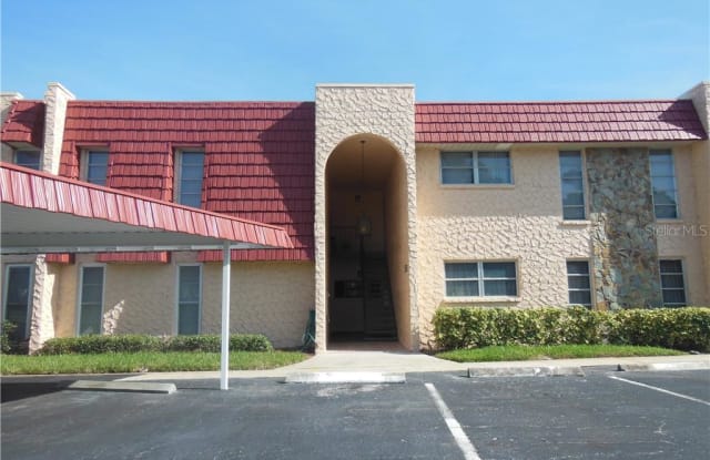 123 BUTTONWOOD CIRCLE - 123 Buttonwood Circle, Seminole, FL 33777