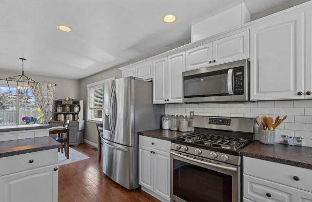 1936 N Bridgeview Dr Gallery 2