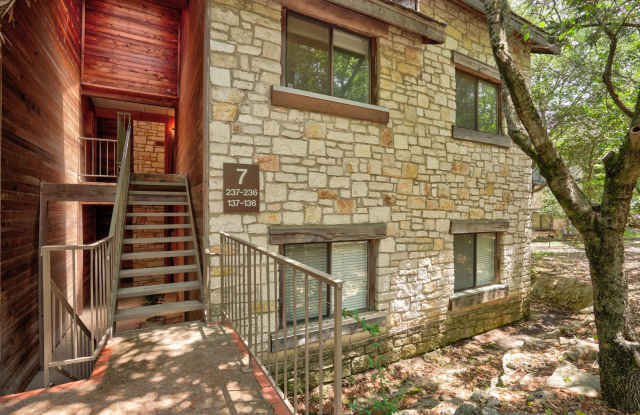 Beautiful 2 Bed / 2 Bath Home with Balcony in Austin photos photos