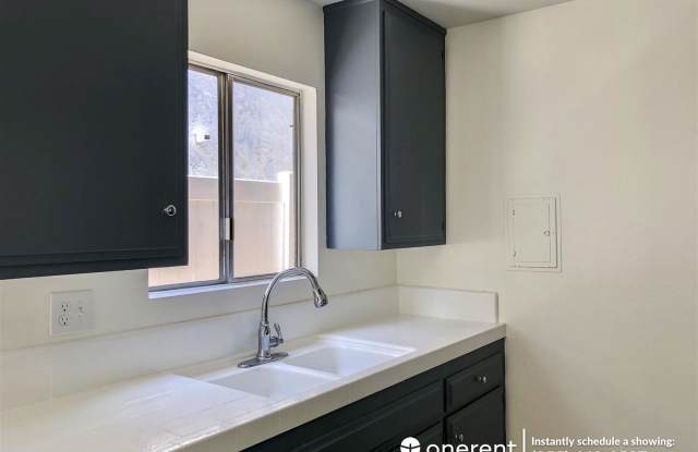 1446 12th Street Unit APARTMENT C Gallery 3