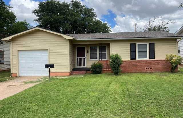 4050 Russell Avenue photos photos