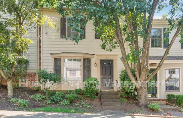 1012 Huntwood Lane photos photos