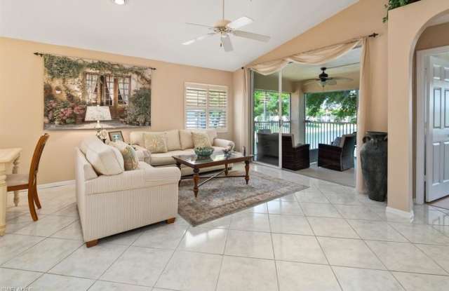 6432 Huntington Lakes CIR Gallery 3