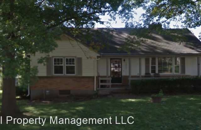 5800 Mackey St - 5800 Mackey Street, Merriam, KS 66202
