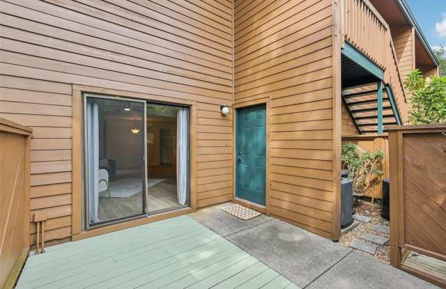 2407 CYPRESS POND Road Gallery 2