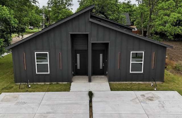 2910 Bourland Street Gallery 1
