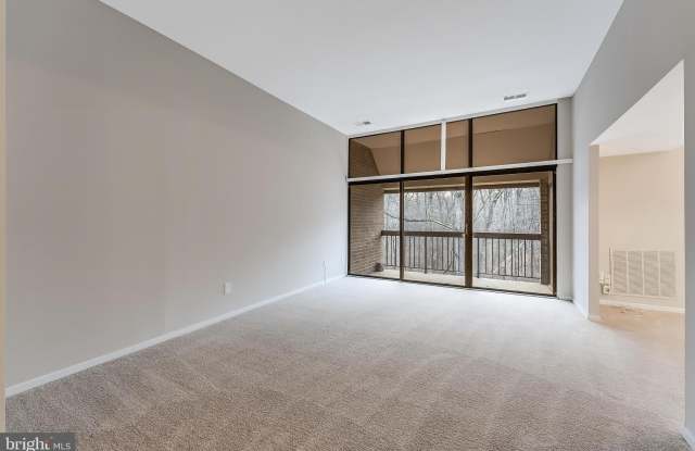 1666 PARKCREST Circle unit: 3D/301 - 1666 Parkcrest Circle, Reston, VA 20190