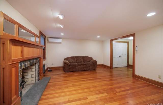 200 Lincoln Avenue Gallery 3