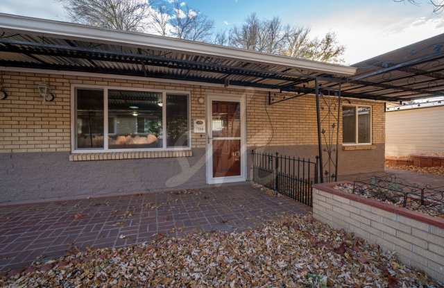 Make This Spacious 2-Bedroom Duplex Your Next Home - 1508 North Cedar Street, Colorado Springs, CO 80903