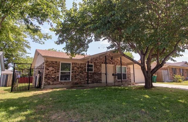 738 Price Drive - 738 Price Drive, Lewisville, TX 75067